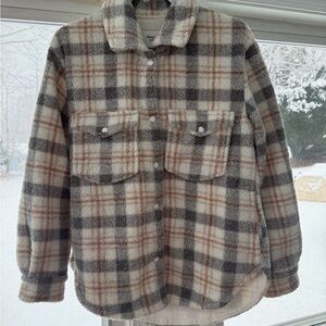 Abercrombie & Fitch Gray and Cream Plaid Shirt Shacket